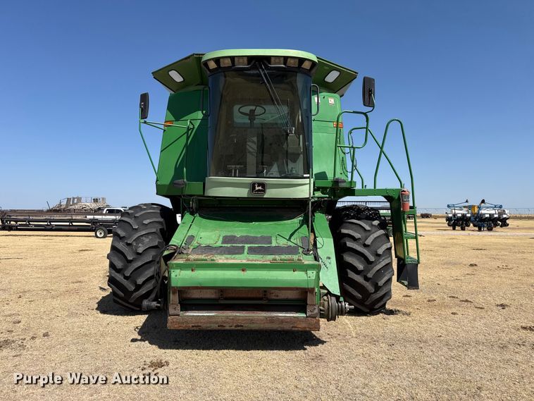 image for item EW4077 1998 John Deere 9610 combine