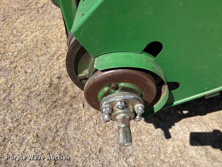 image for item EW4077 1998 John Deere 9610 combine