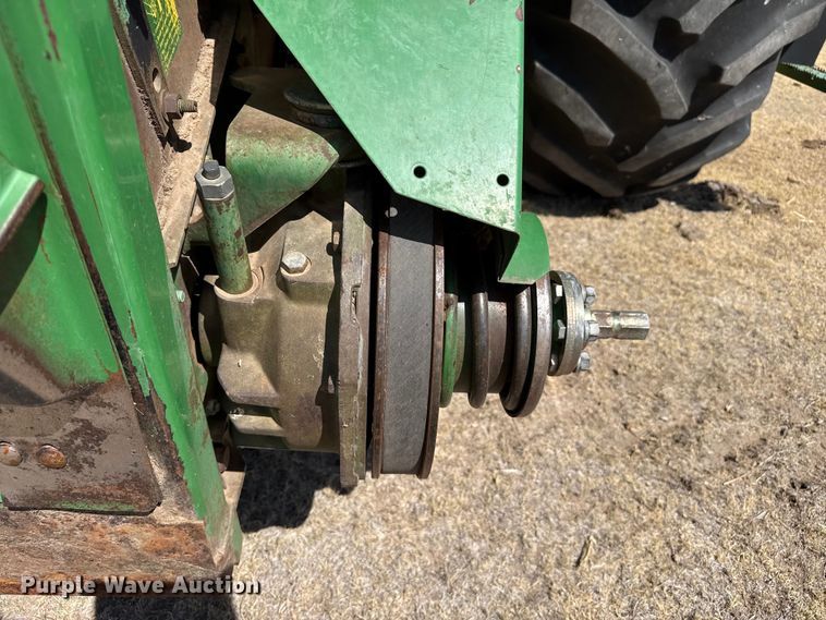 image for item EW4077 1998 John Deere 9610 combine