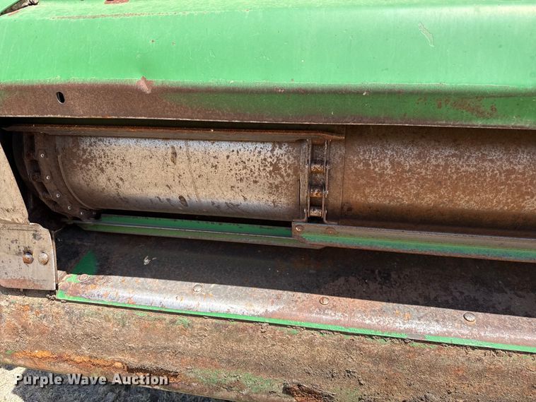 image for item EW4077 1998 John Deere 9610 combine