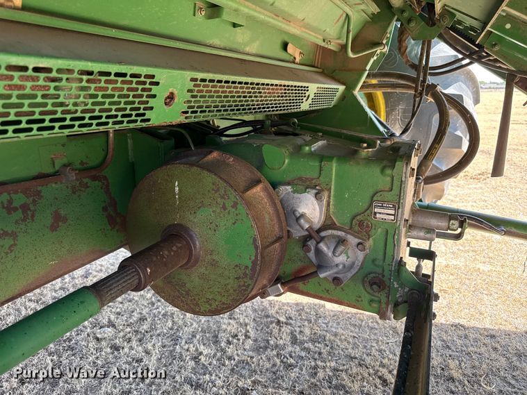 image for item EW4077 1998 John Deere 9610 combine