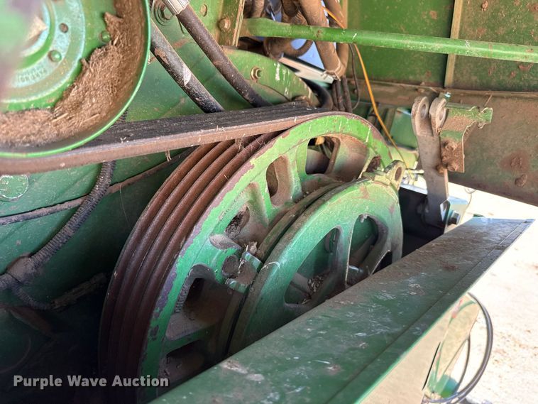 image for item EW4077 1998 John Deere 9610 combine