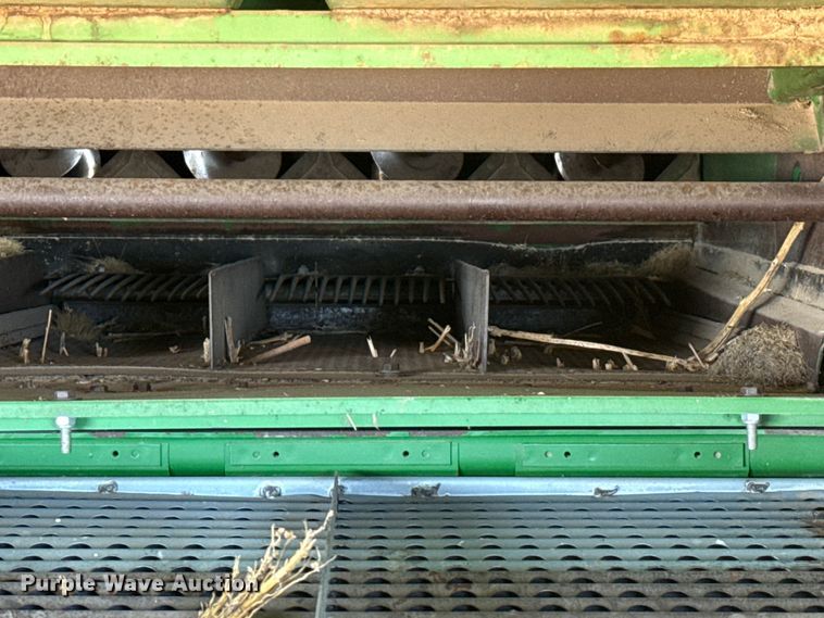 image for item EW4077 1998 John Deere 9610 combine