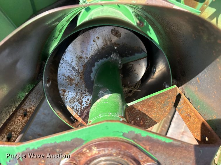 image for item EW4077 1998 John Deere 9610 combine