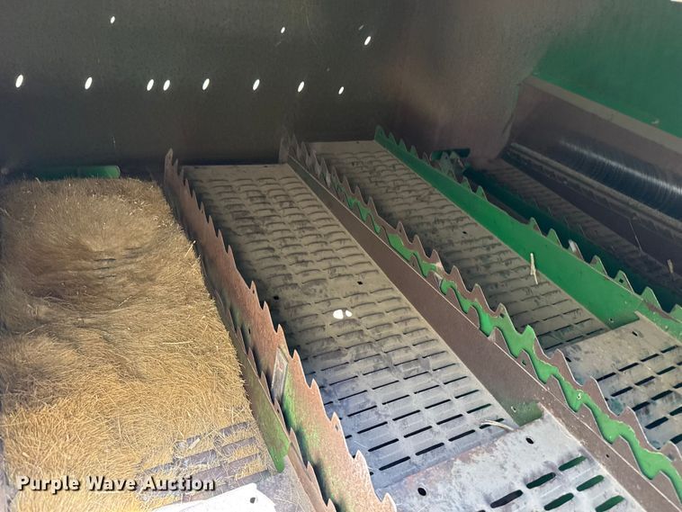 image for item EW4077 1998 John Deere 9610 combine