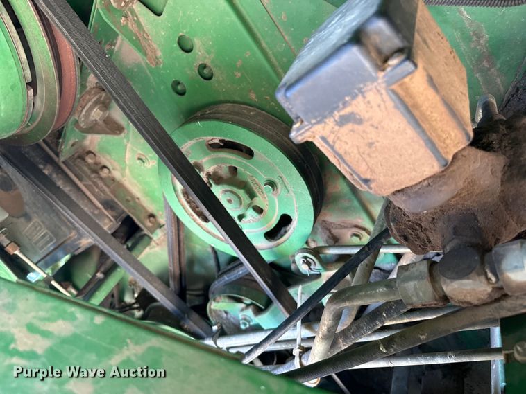 image for item EW4077 1998 John Deere 9610 combine