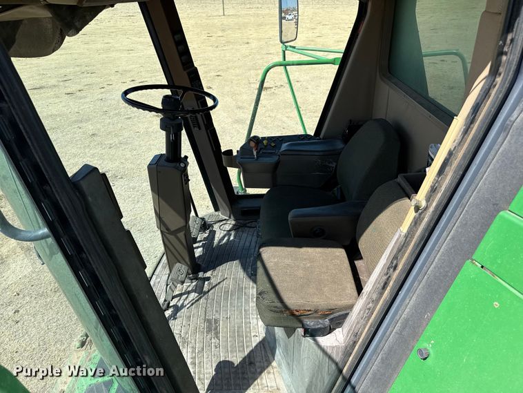 image for item EW4077 1998 John Deere 9610 combine