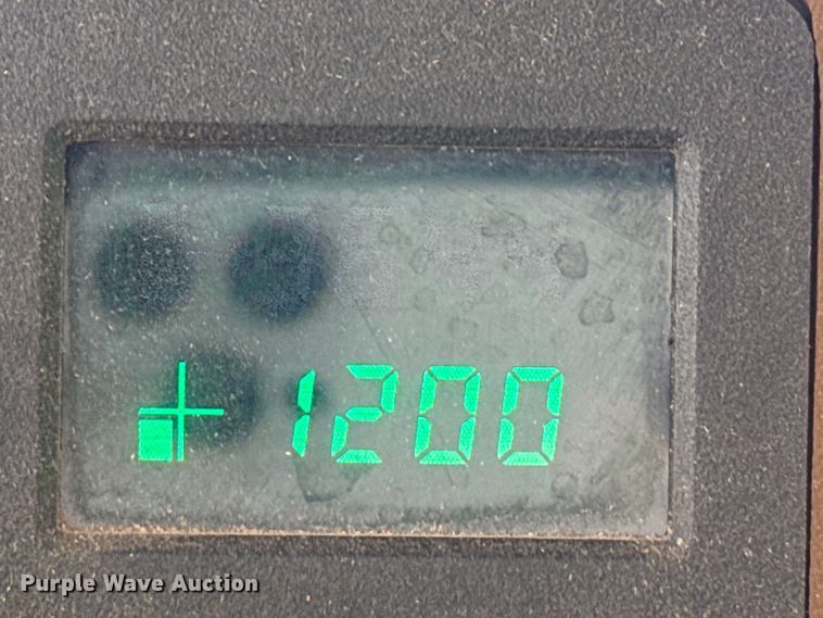 image for item EW4077 1998 John Deere 9610 combine