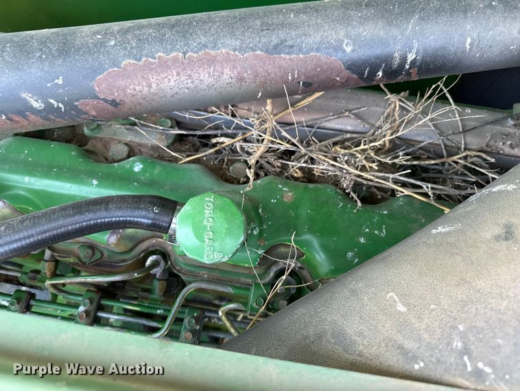 image for item EW4077 1998 John Deere 9610 combine
