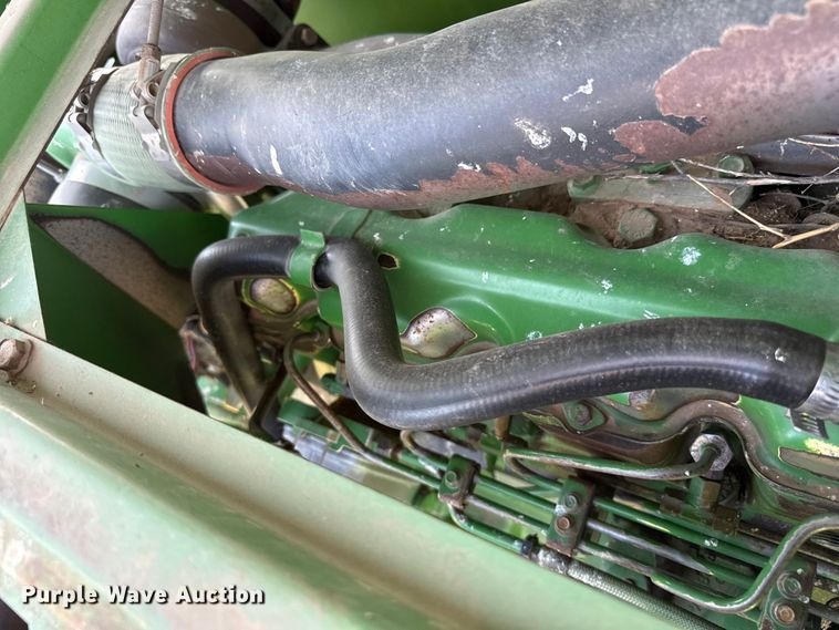 image for item EW4077 1998 John Deere 9610 combine