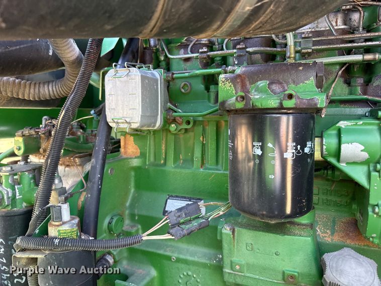 image for item EW4077 1998 John Deere 9610 combine