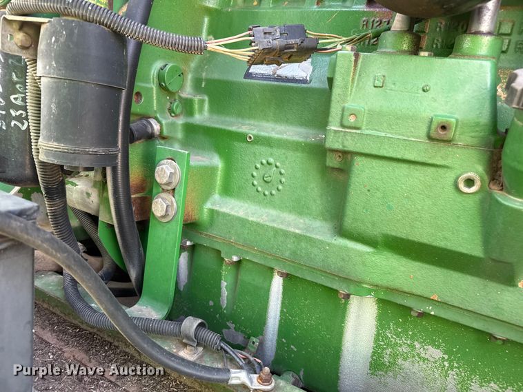 image for item EW4077 1998 John Deere 9610 combine
