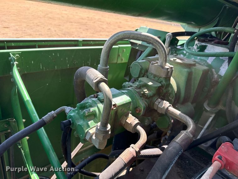 image for item EW4077 1998 John Deere 9610 combine