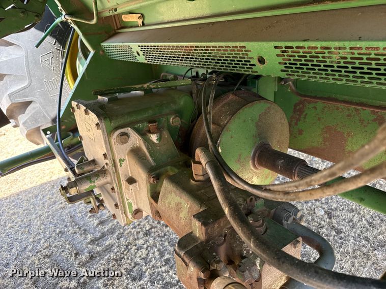image for item EW4077 1998 John Deere 9610 combine