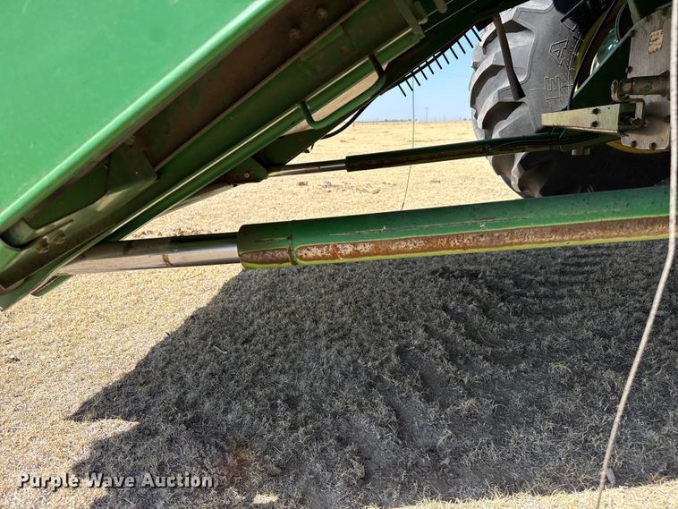 image for item EW4077 1998 John Deere 9610 combine