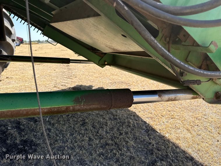image for item EW4077 1998 John Deere 9610 combine