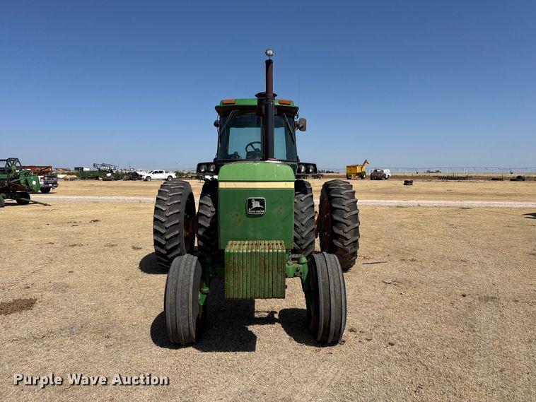 image for item EW4089 1982 John Deere 4640 tractor