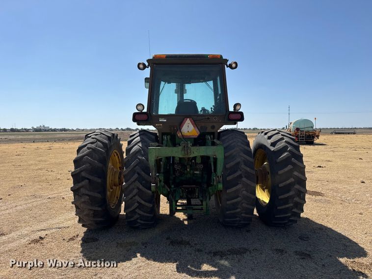 image for item EW4089 1982 John Deere 4640 tractor