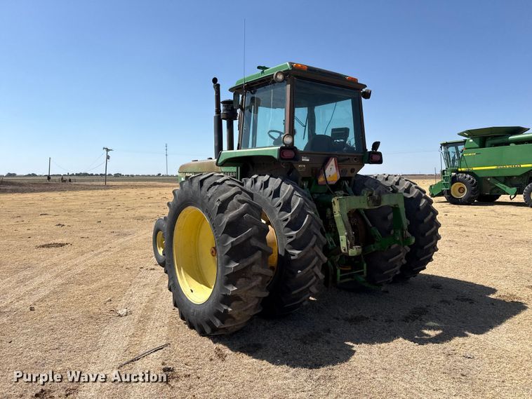 image for item EW4089 1982 John Deere 4640 tractor