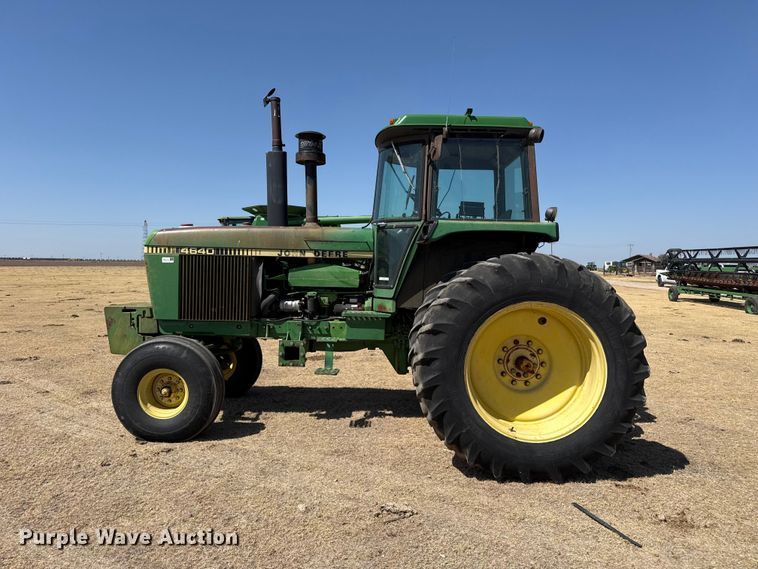 image for item EW4089 1982 John Deere 4640 tractor