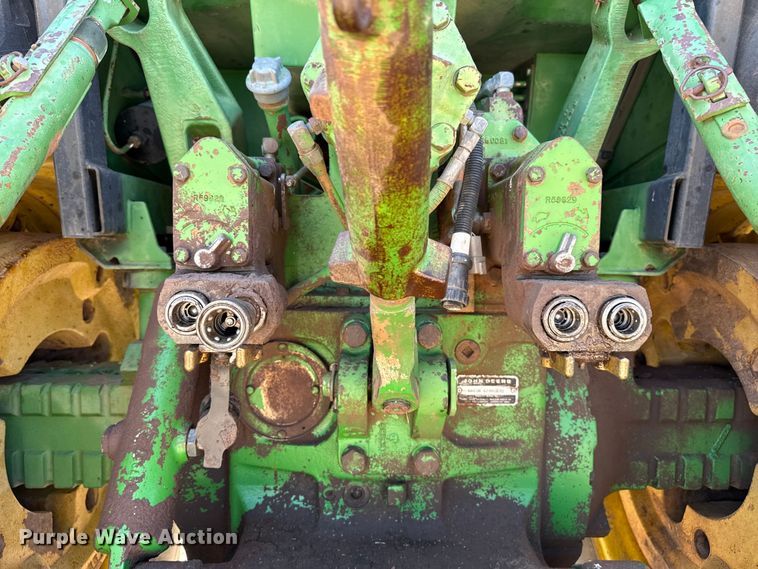 image for item EW4089 1982 John Deere 4640 tractor