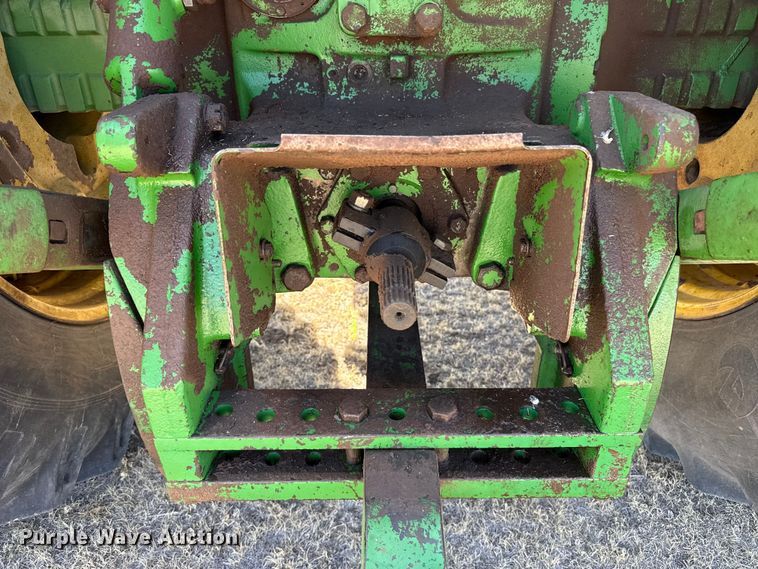 image for item EW4089 1982 John Deere 4640 tractor