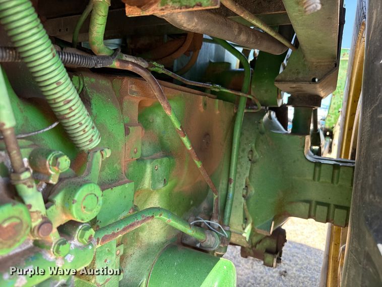 image for item EW4089 1982 John Deere 4640 tractor