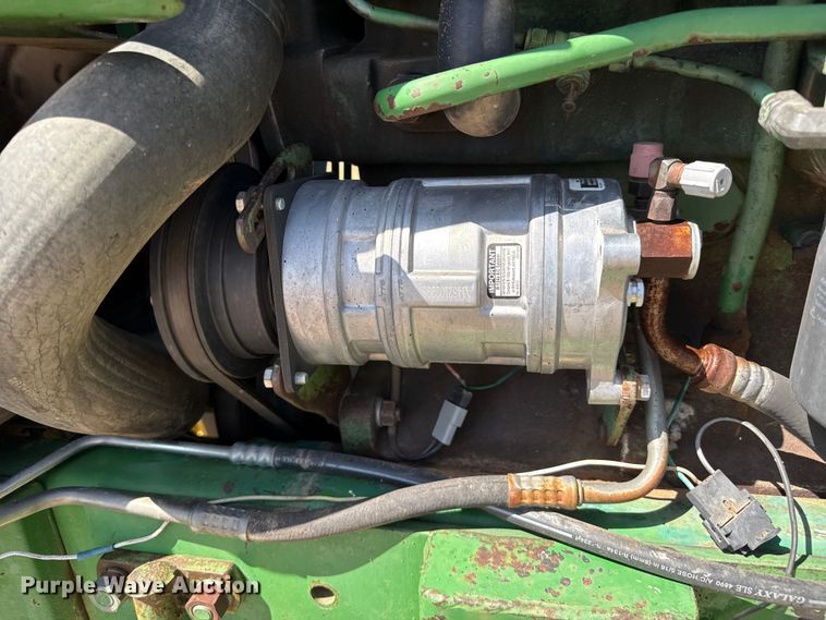 image for item EW4089 1982 John Deere 4640 tractor