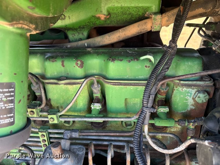 image for item EW4089 1982 John Deere 4640 tractor