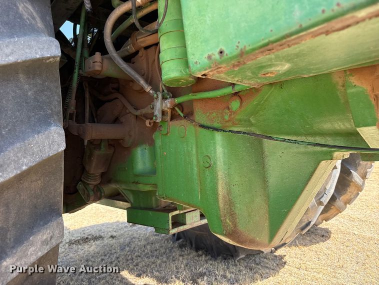 image for item EW4089 1982 John Deere 4640 tractor
