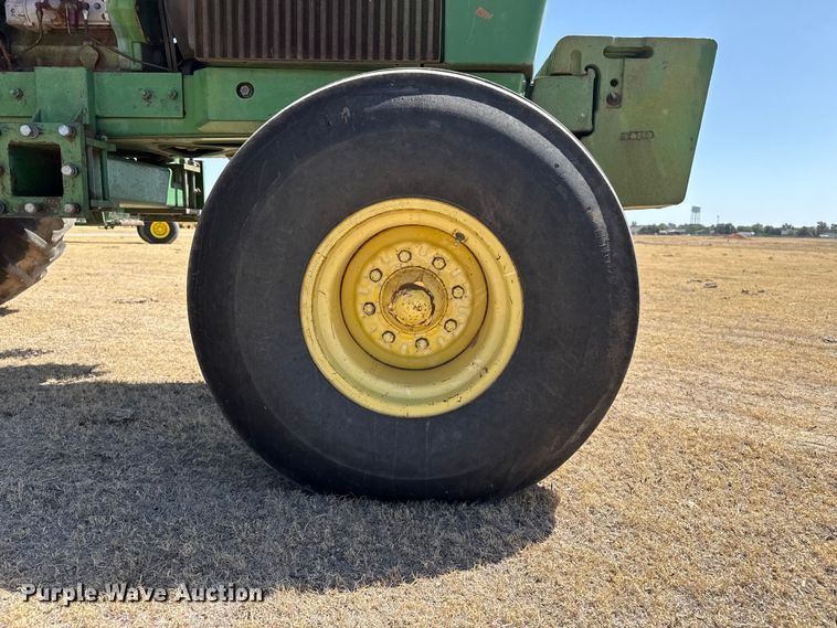 image for item EW4089 1982 John Deere 4640 tractor