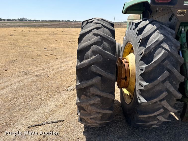 image for item EW4089 1982 John Deere 4640 tractor