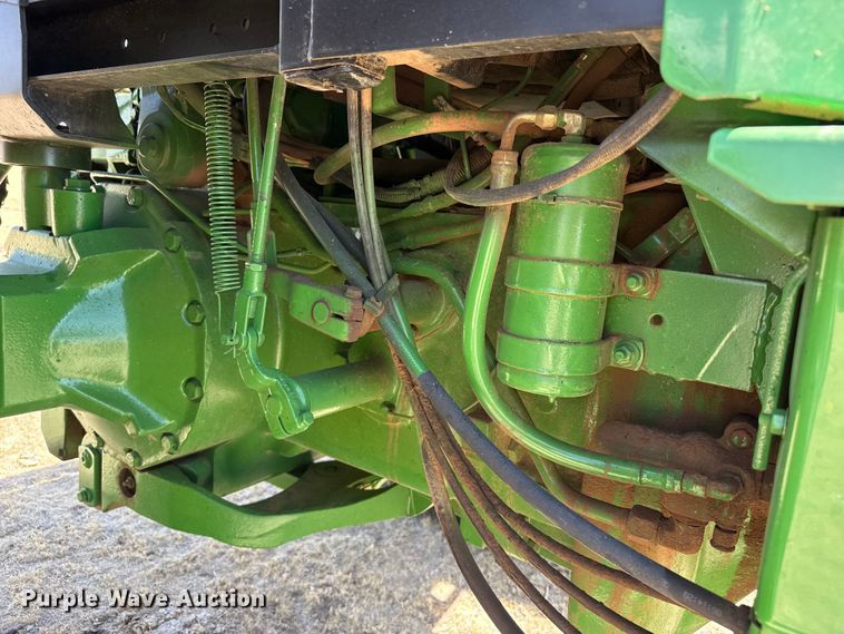 image for item EW4090 1991 John Deere 4455 tractor