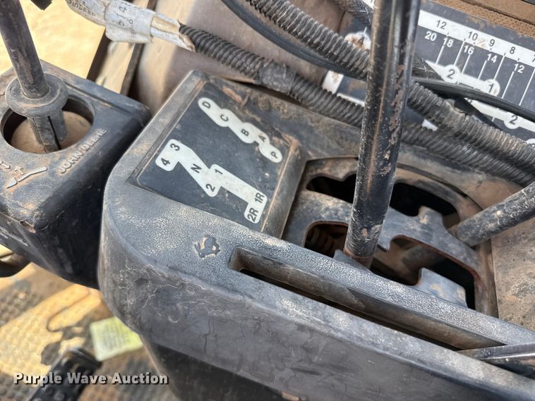 image for item EW4090 1991 John Deere 4455 tractor