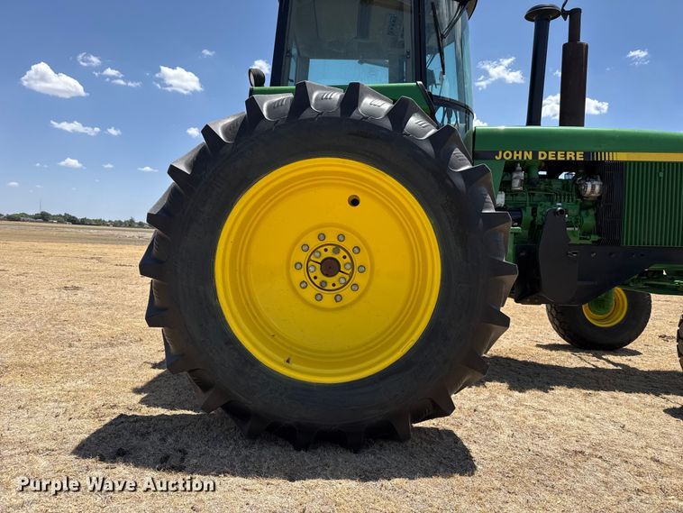 image for item EW4090 1991 John Deere 4455 tractor