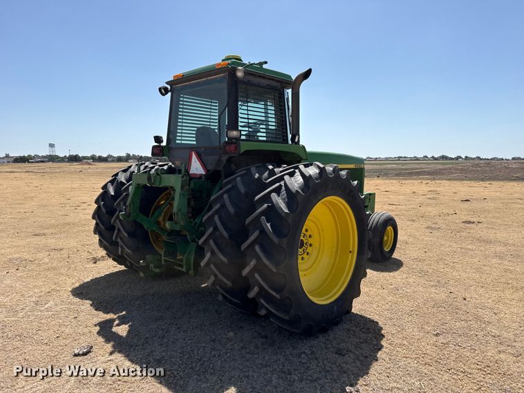 image for item EW4092 1993 John Deere 4560 tractor