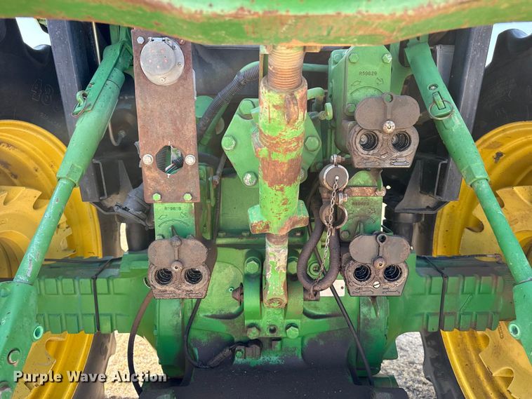 image for item EW4092 1993 John Deere 4560 tractor