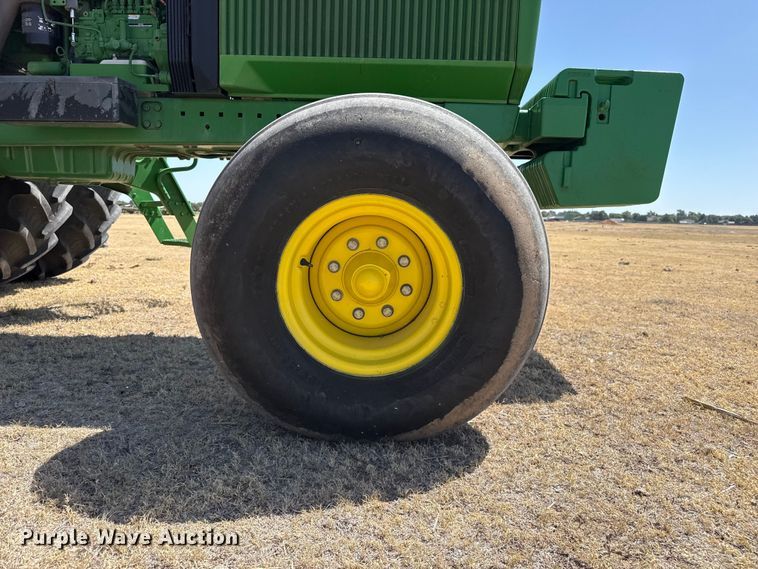 image for item EW4092 1993 John Deere 4560 tractor