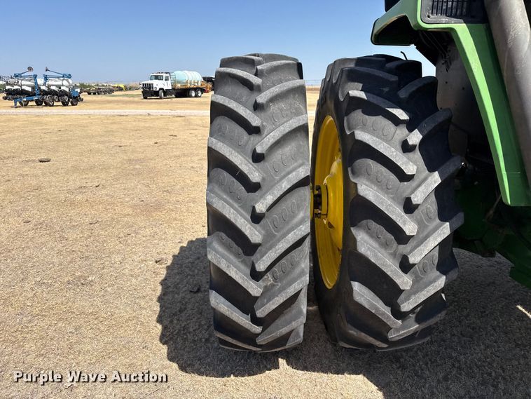 image for item EW4092 1993 John Deere 4560 tractor