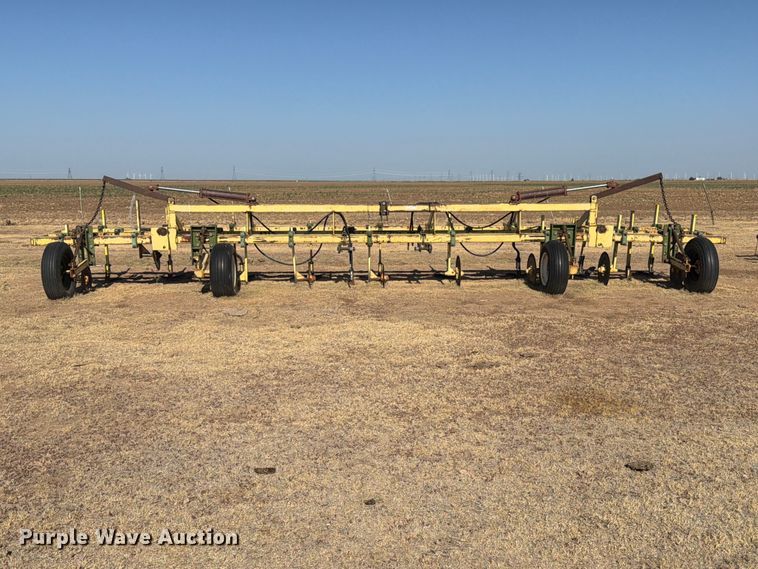 image for item EW4097 Row crop cultivator