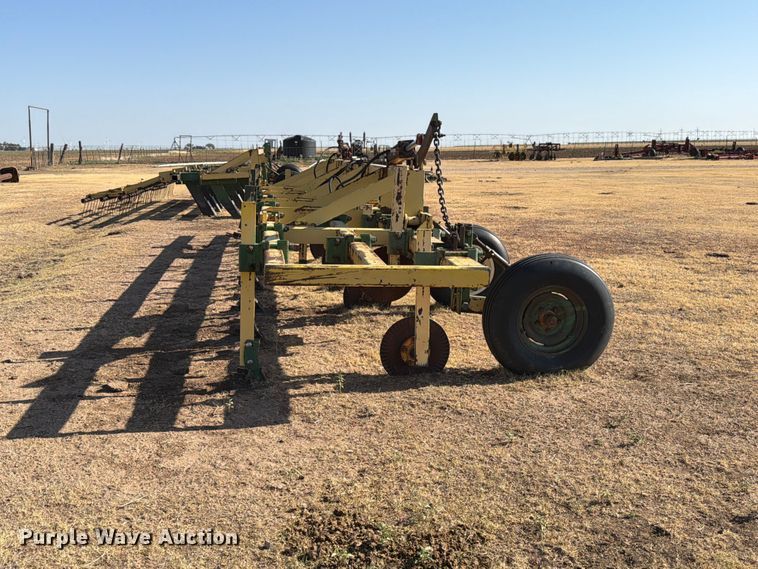 image for item EW4097 Row crop cultivator