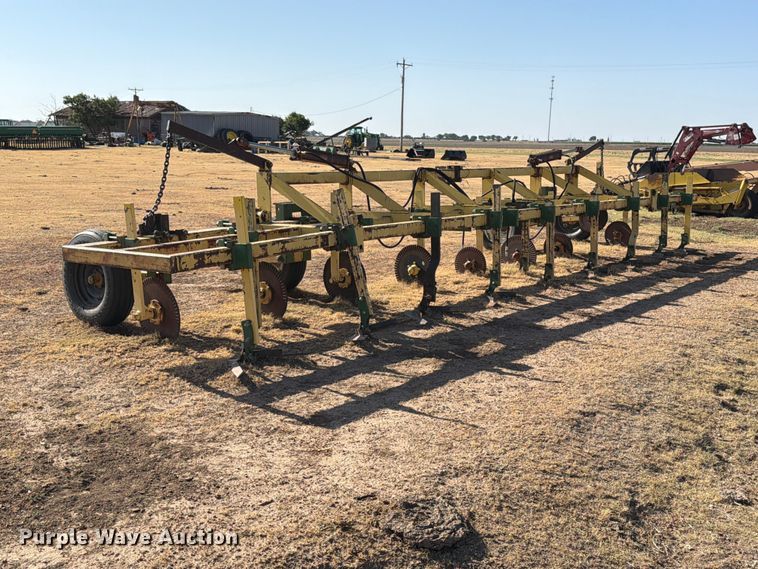 image for item EW4097 Row crop cultivator