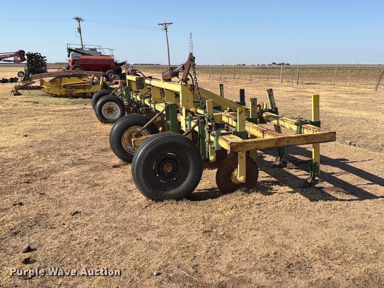 image for item EW4097 Row crop cultivator