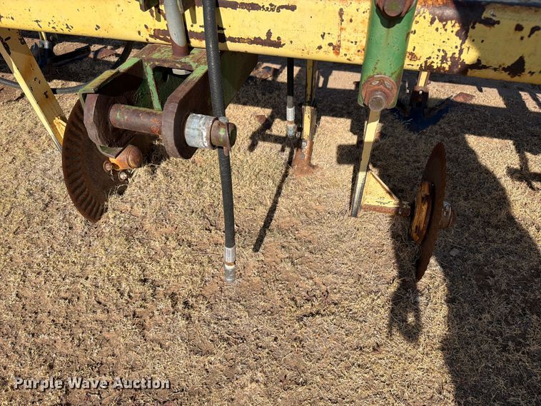 image for item EW4097 Row crop cultivator