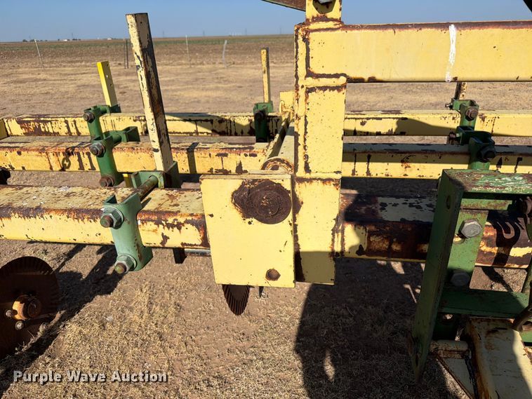 image for item EW4097 Row crop cultivator