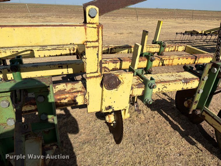 image for item EW4097 Row crop cultivator