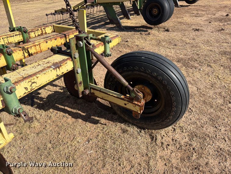 image for item EW4097 Row crop cultivator