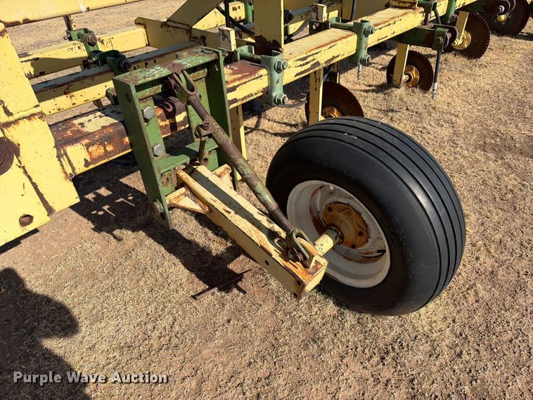 image for item EW4097 Row crop cultivator
