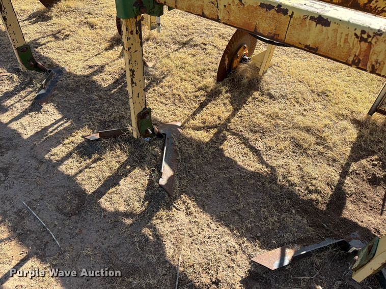 image for item EW4097 Row crop cultivator