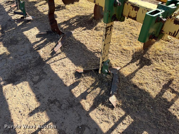 image for item EW4097 Row crop cultivator